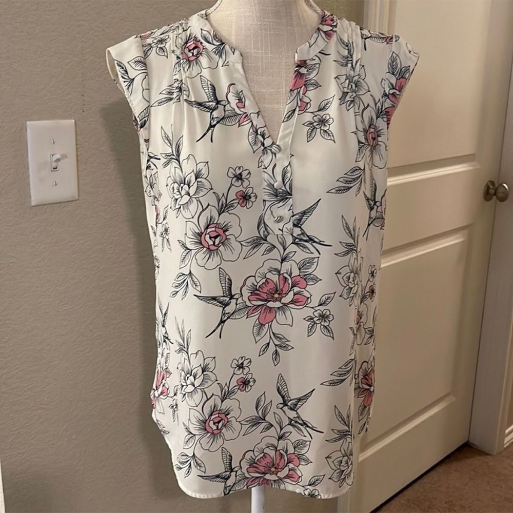Candie's Floral Blouse White Polyester S Women's V-Neck Short Sleeve Top